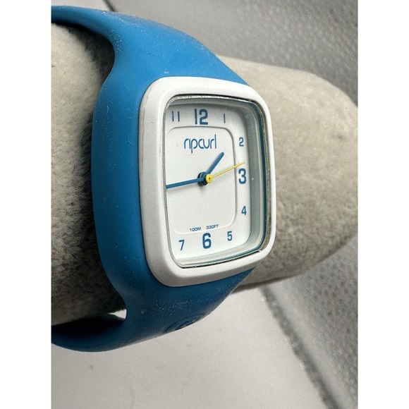 Ripcurl A2550G Cosmic Classic Surf Ladies Watch New Battery 33MM 7.25" J89 - Picture 3 of 12